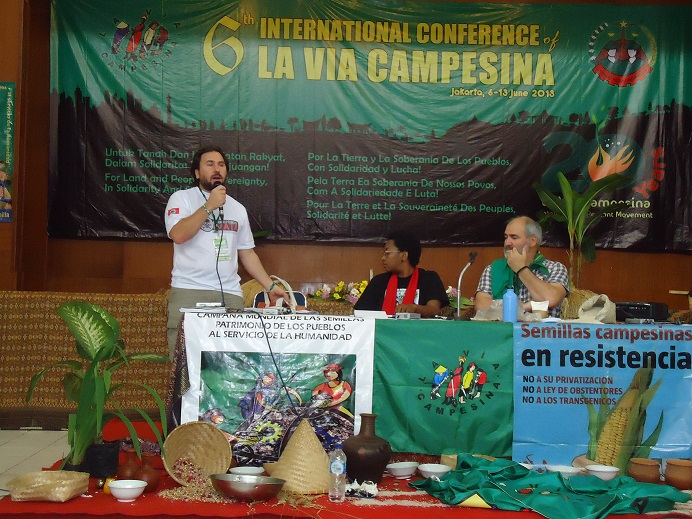 La Vía Campesina lanza la Campaña Mundial Contra los agrotóxicos y por la vida